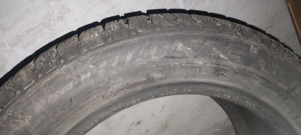 Срочно продам зимнюю резину