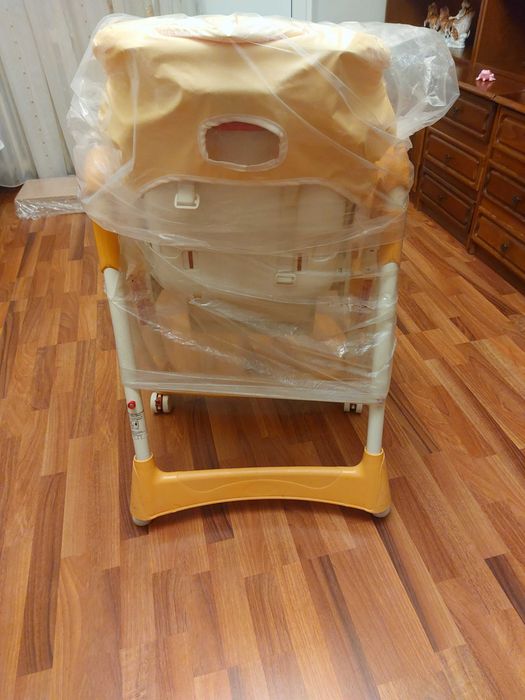 Scaun de masa pliabil pentru bebelusi si copii