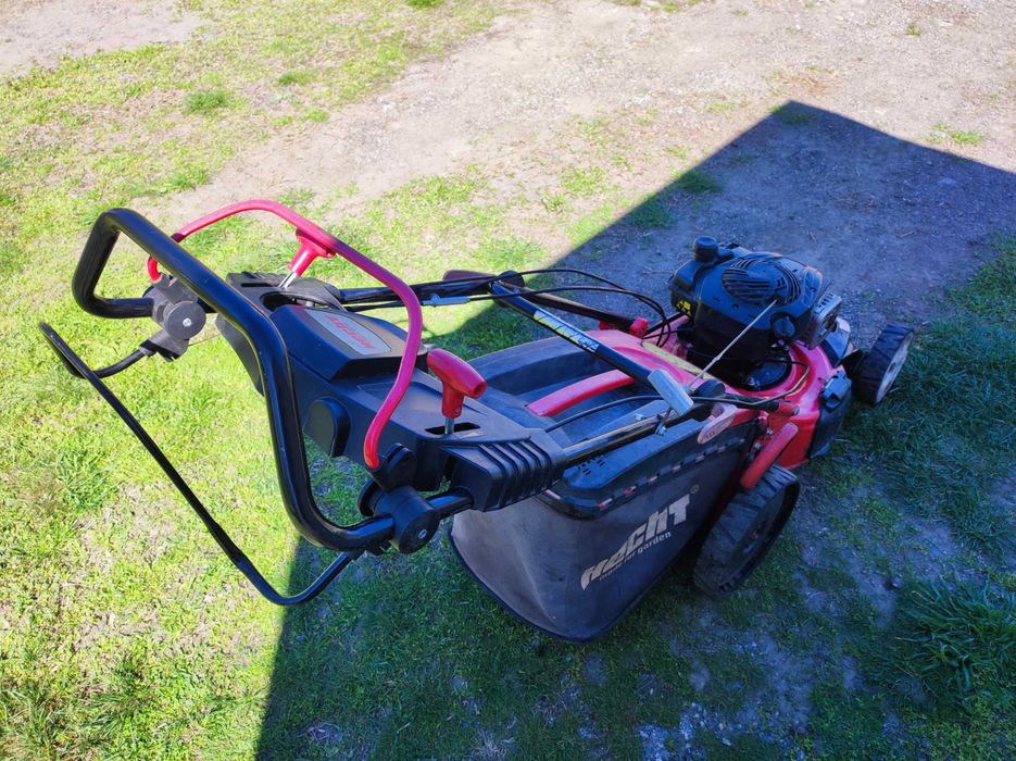Бензинова самоходна косачка с кош Hecht 2015г. BriggsStratton 140cm 3кс 4t 46см 32кг