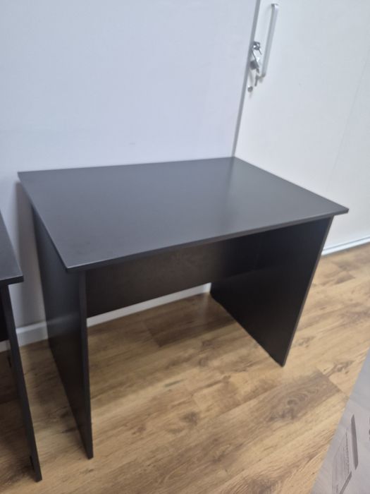 Стол небольшой компактный