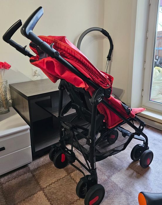 Продам прогулочную коляску