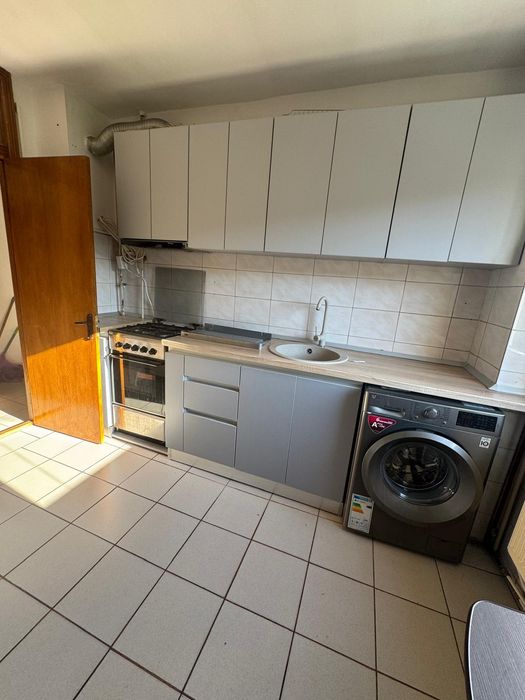 Inchiriez apartament doua camere