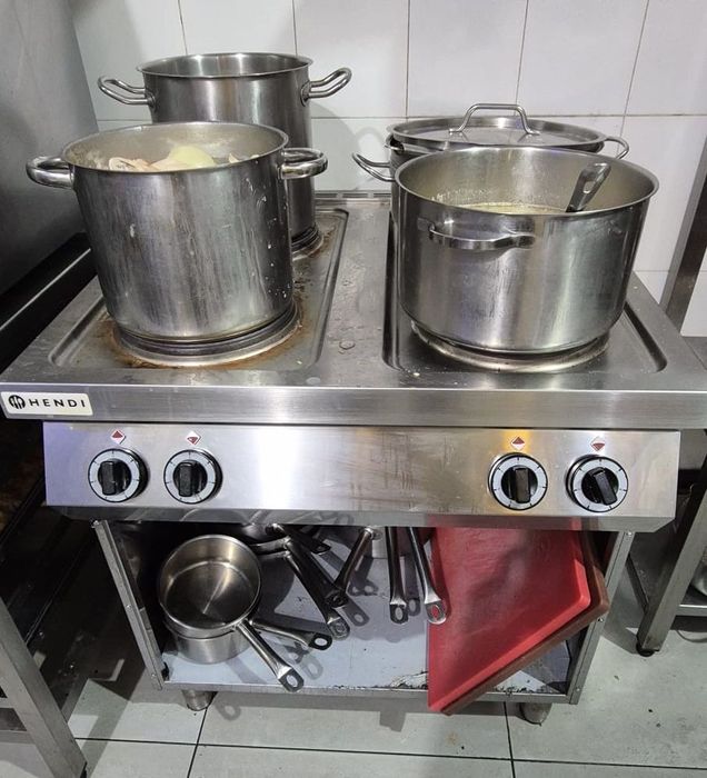 Aragaz electric Hendi 4 ochiuri 400V
