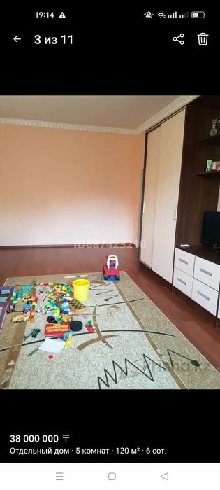 Продаётся дом из красного кирпича