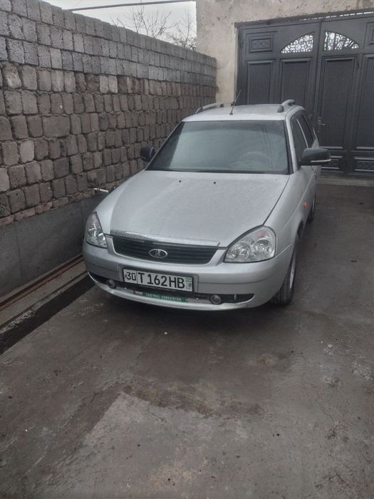 Lada priora 2011 sotiladi