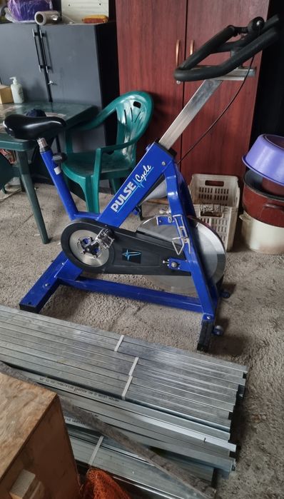 Presa umeri Hammer strength, banca fitness, bara olimpica