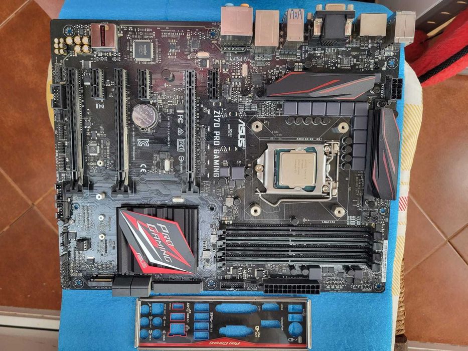 Kit procesor Intel 6600k + placa de baza + cooler