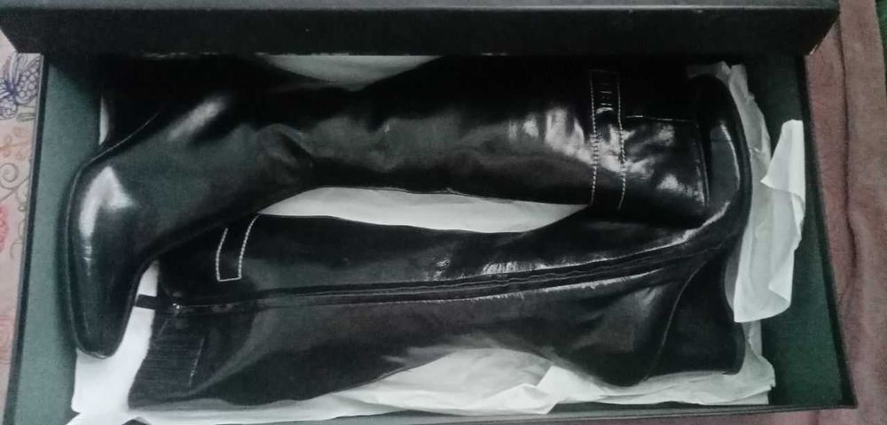 Фирменные итальянские  сапоги Norma J Baker, почти новые.