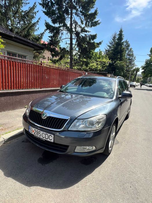 SKODA Octavia 2012 — imagine 2
