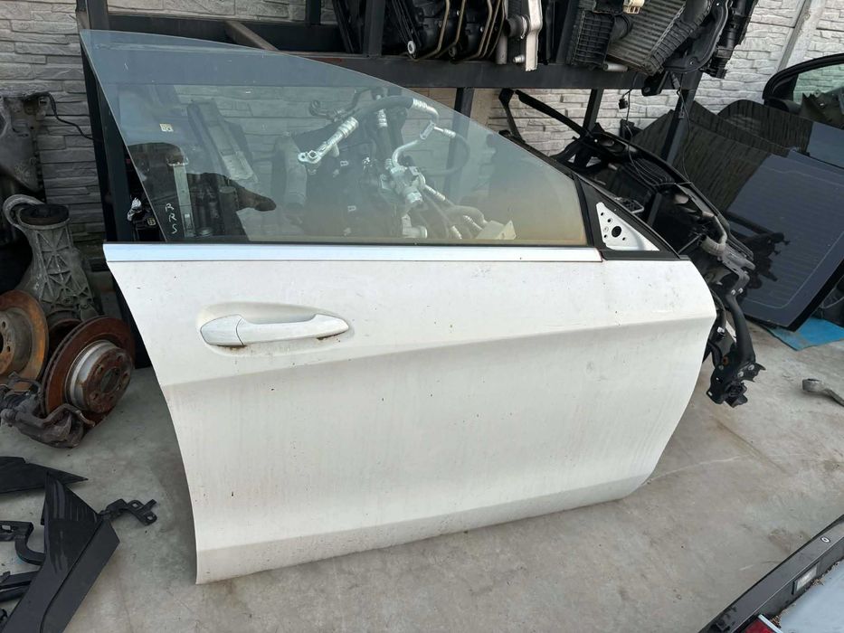 Usa dreapta fata ,completa,impecabila Mercedes CLA w117,2012-2018