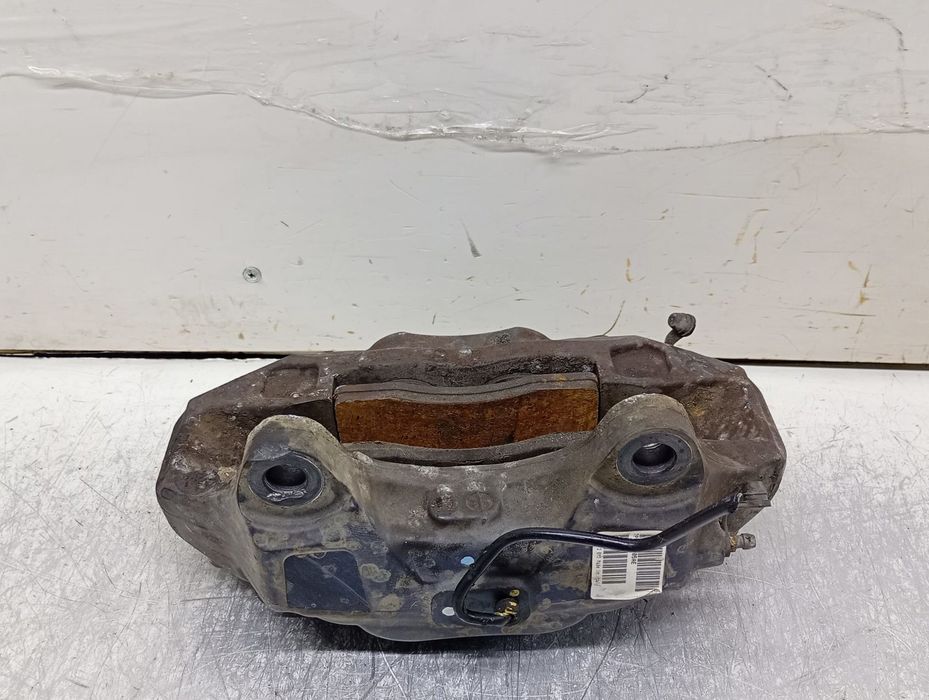 Etrier stanga fata 7P6615105Ae Volkswagen Touareg 2 (7P) (2010 - 2014)