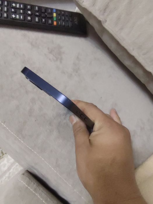 IPhone 12 , в отличном состоянии