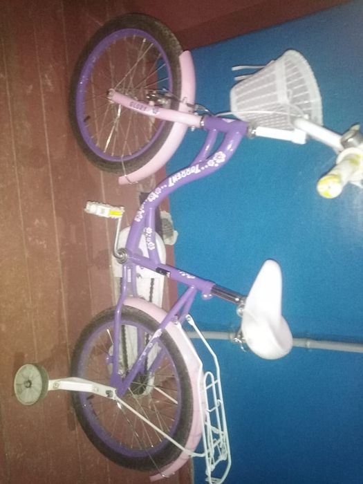 Продам детский велосипед для девочек за 15000 возможен торг