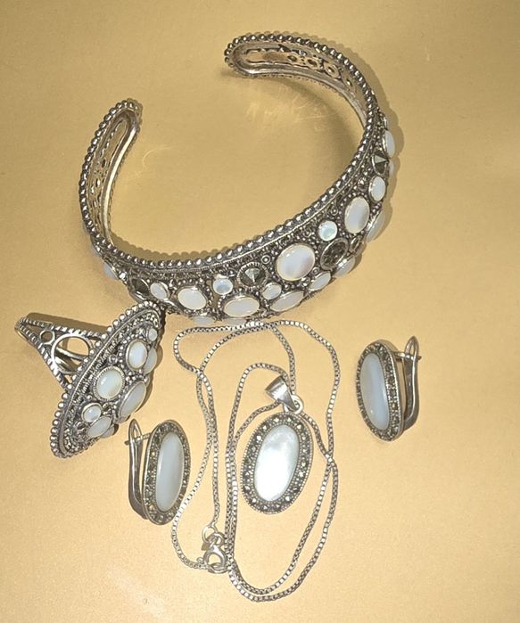 Сребърен комплект седеф и марказити