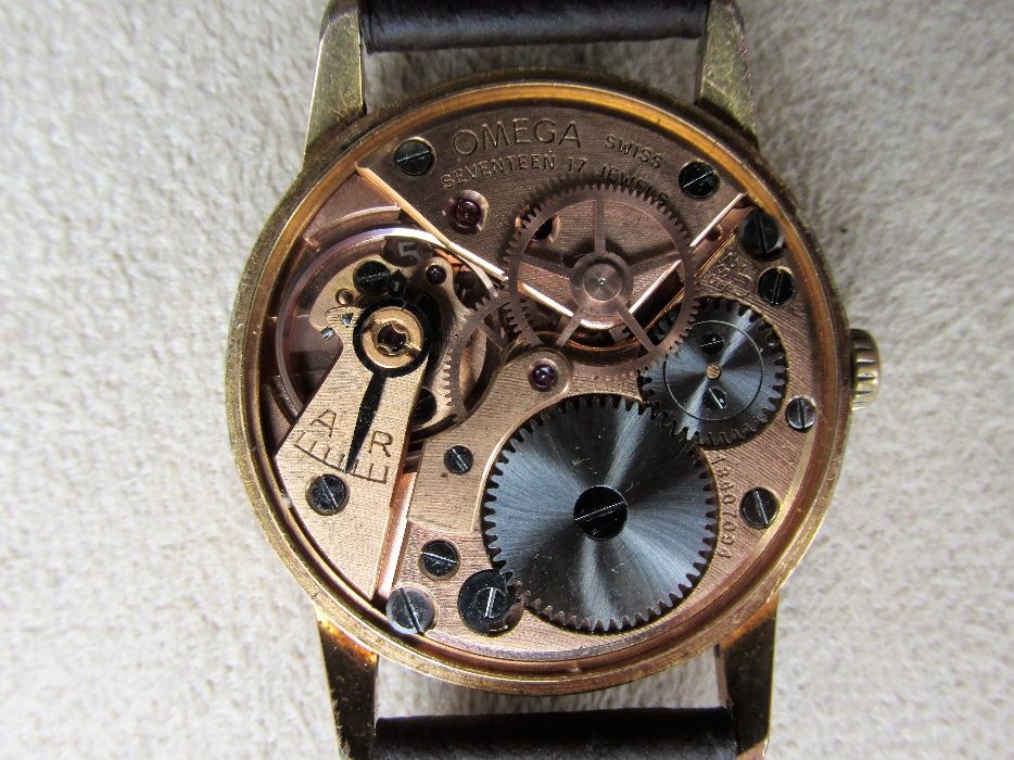 Стар часовник Omega