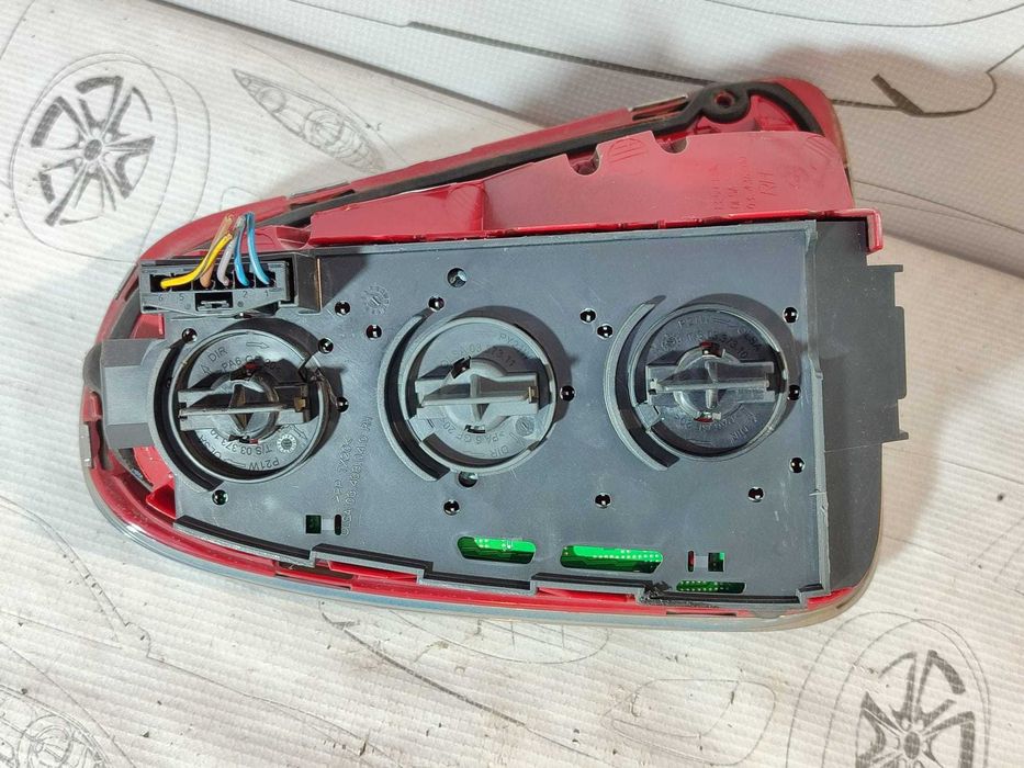 Stop aripă spate dreaptă Hatchback Mini One R56 2011 2.0 Diesel 135kW Cod OEM: 63217255912 (5G3)