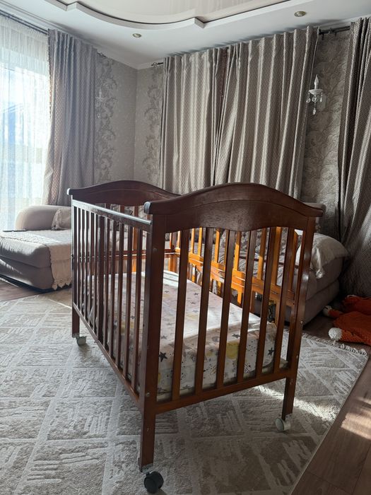 Продам детскую кроватку.