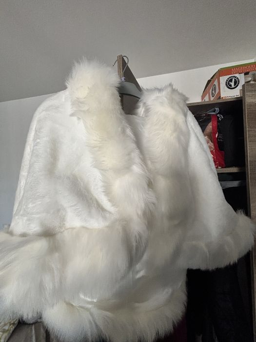 Bolero mireasă din blană artificială