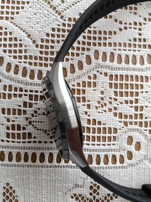 Vând smartwatch Huawei GT 6