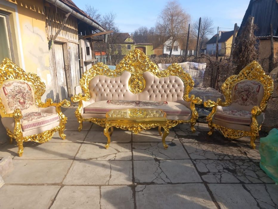 Vând mobila de lux model baroc