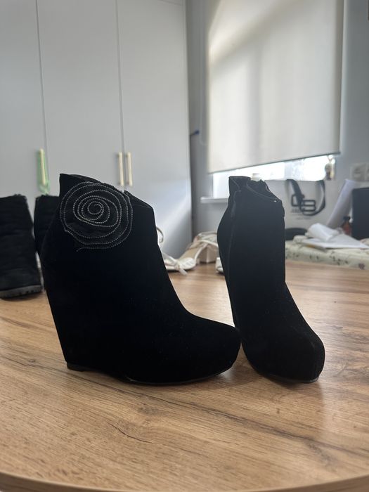 Продам обувь зимний летний