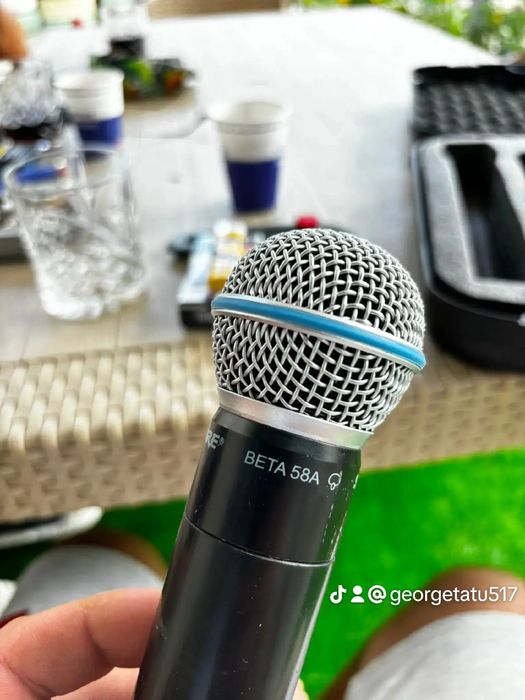 Microfon shure  impecabil