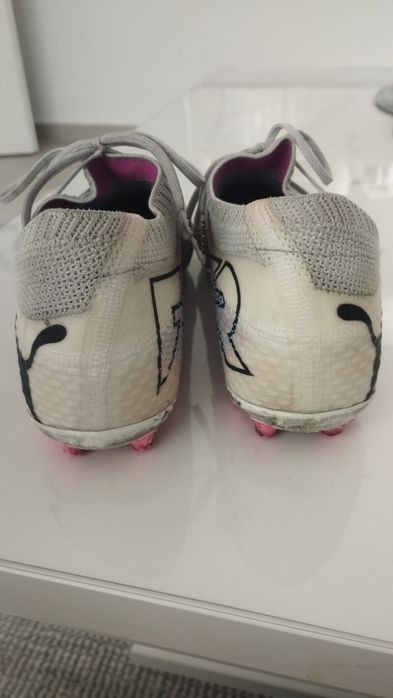 Футболни обувки Пума за изкуствен терен