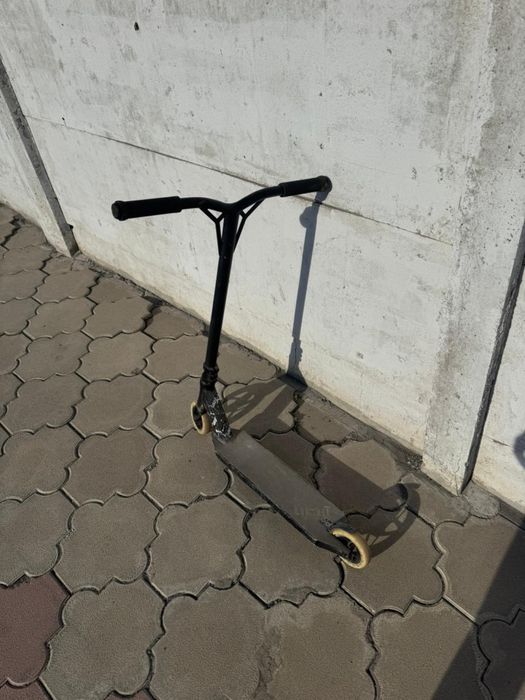 Самокат трюковой