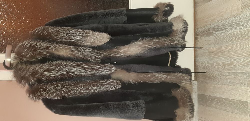 Кожено палто с лисица