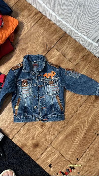 Спортивные костюмы и куртки для девочки