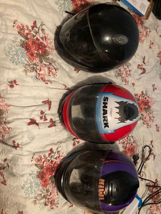 Căşti moto diferite mărimi