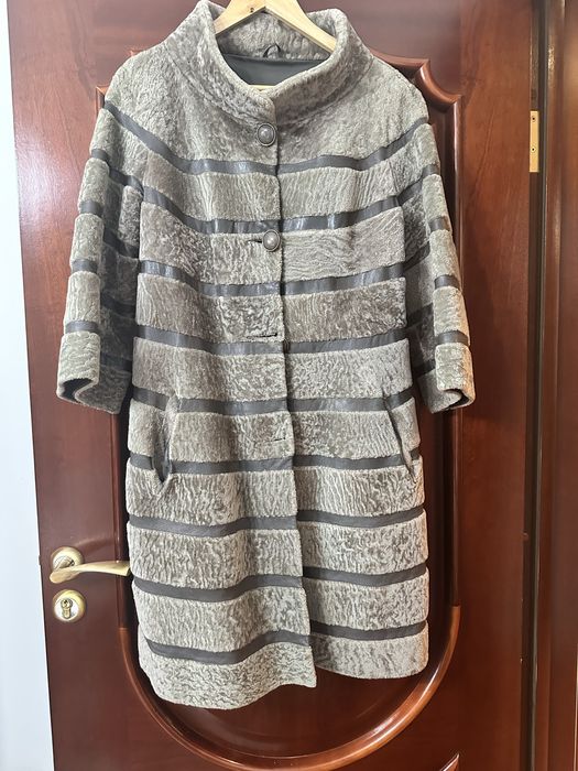 Шуба каракуливая