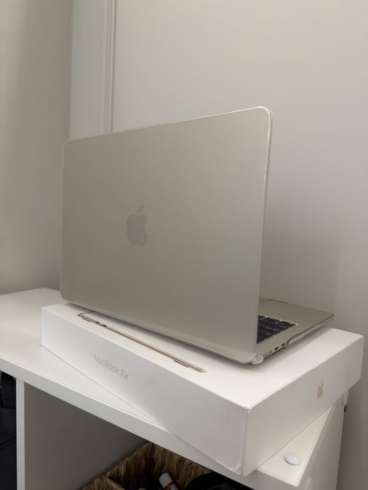 Macbook Air M2 2022года