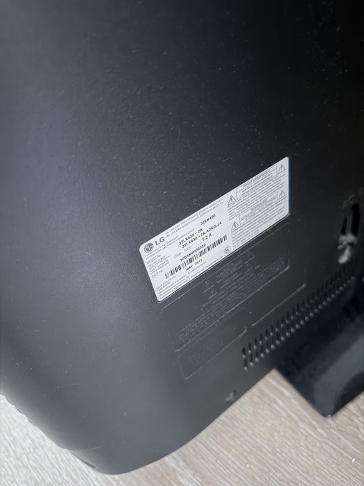 Телевизор LG 2011. В хорошем состоянии