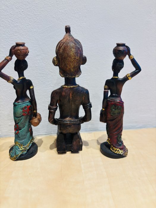 Statuete din lemn de abanos