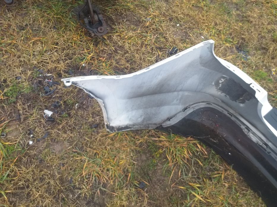 Bara Spate Skoda Rapid  DEFECT