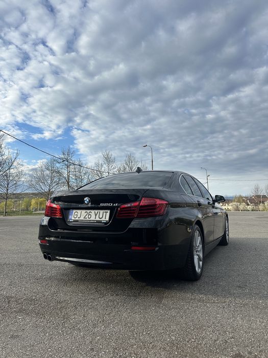 Bmw f10 520d. 2013 luna 11