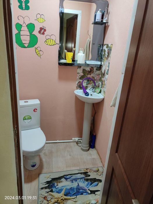 Продам два дома с гаражом.