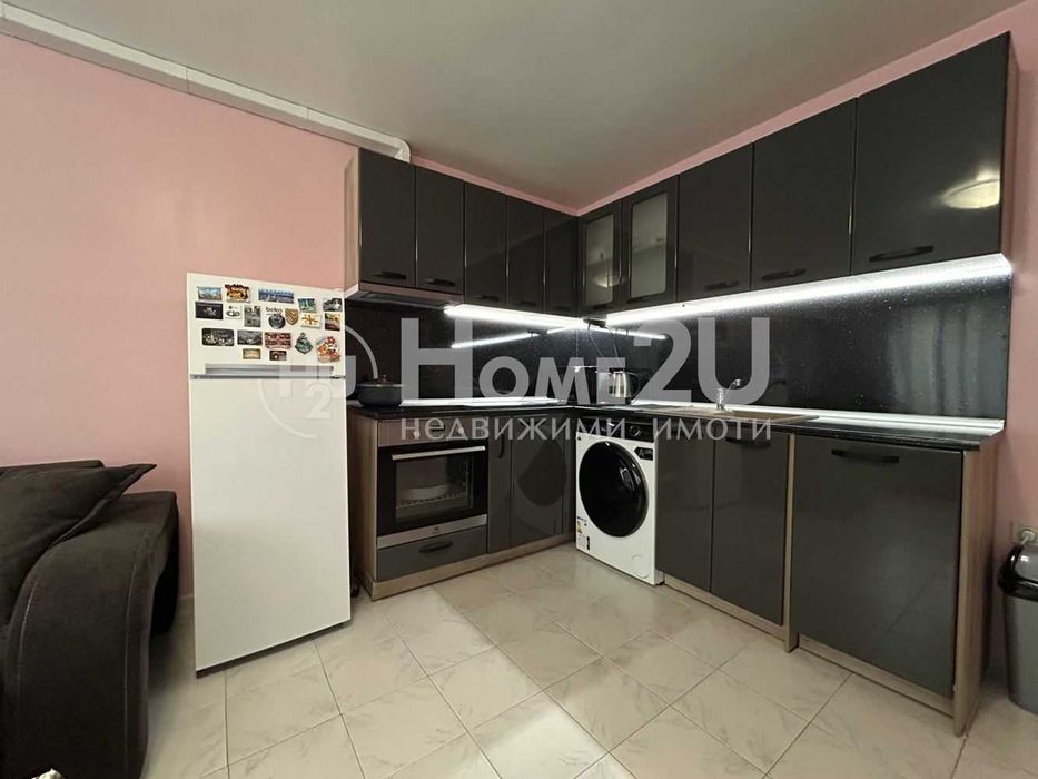 Продава се Двустаен апартамент в Варна, Бриз - 60 кв.м за 1233 €/кв.м - Снимка #2