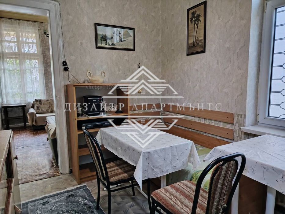 Къща в Бургас-Център площ 100 цена 500