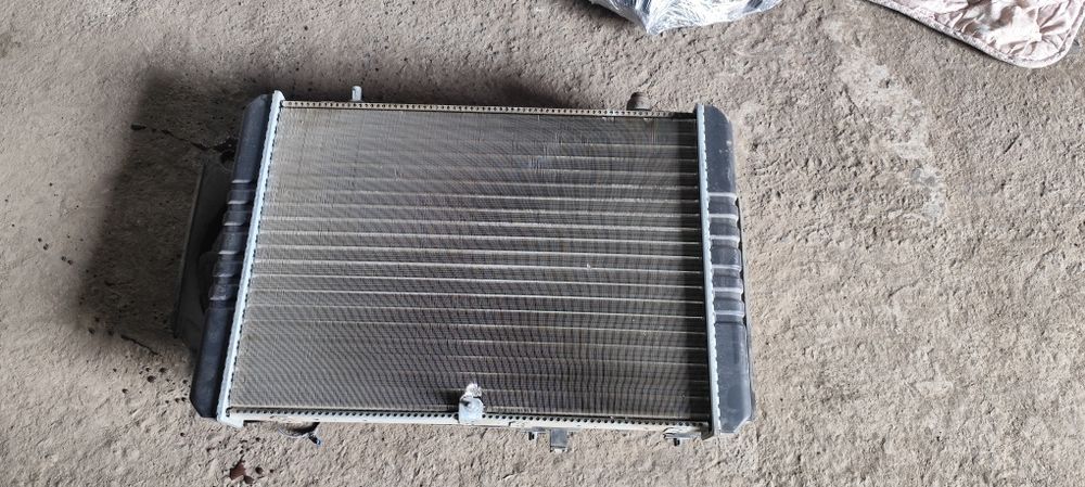 Продам радиатор газель