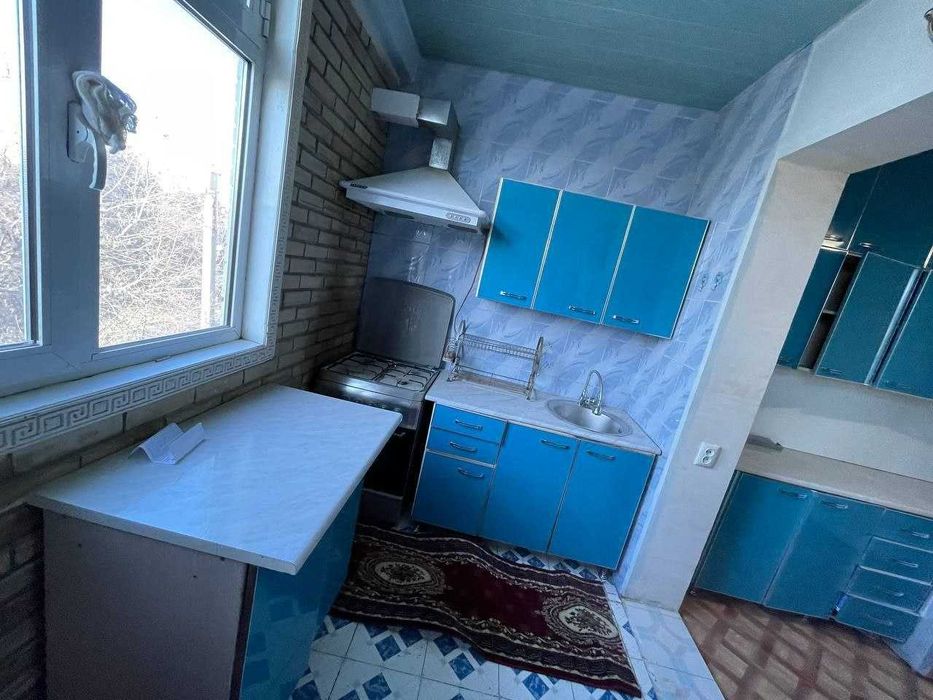 3 хоналик квартира 3 кават 6 микр, 70 остановка