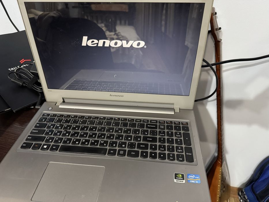 Ноутбук Lenovo 1