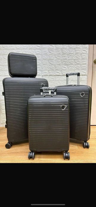 Чемоданы для путешествий.