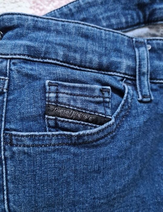 Blugi Diesel marime S