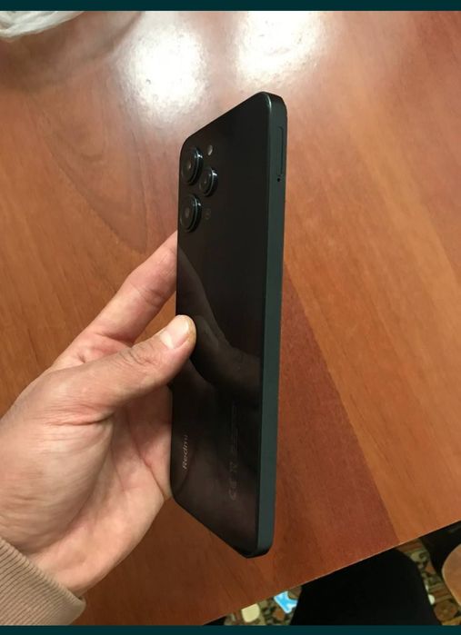 Redmi 12 uzi xolati yaxshi aybi yoq