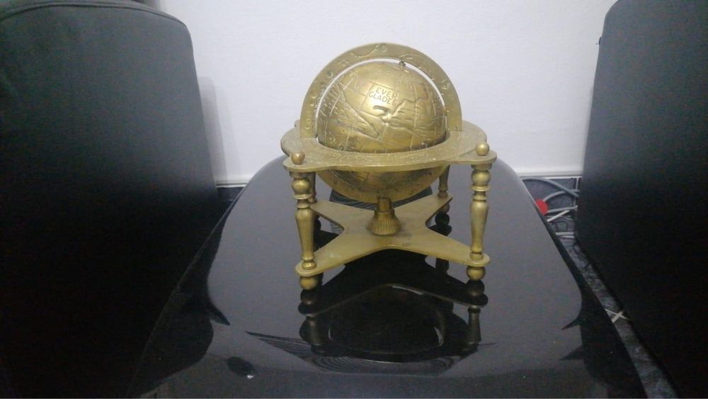 Glob pamantesc… mare bronz