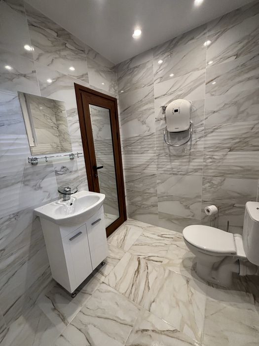 Дава се под наем Тристаен апартамент в София, Модерно предградие - 85 кв.м за 600 € - Снимка #1