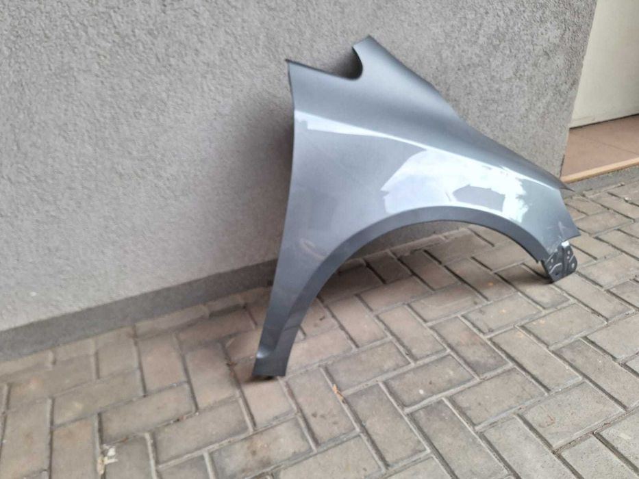 Aripa Fata Dreapta VW Golf 5 V Plus 2005-2009 Vopsita Gri