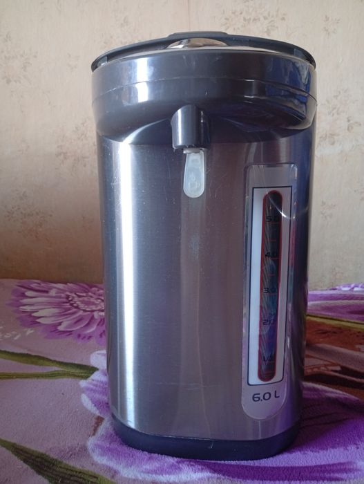 Продам термопот. В хорошем состоянии